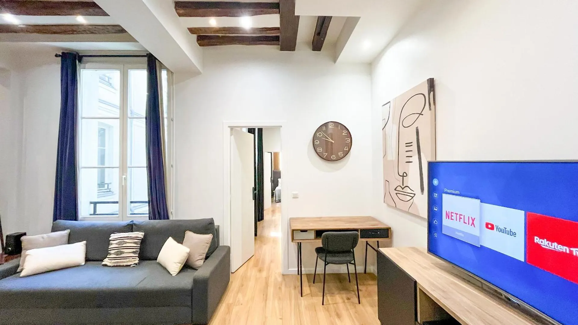 Urban Flat 67 - Spacious Parisian Flat In Paris 0*,  France