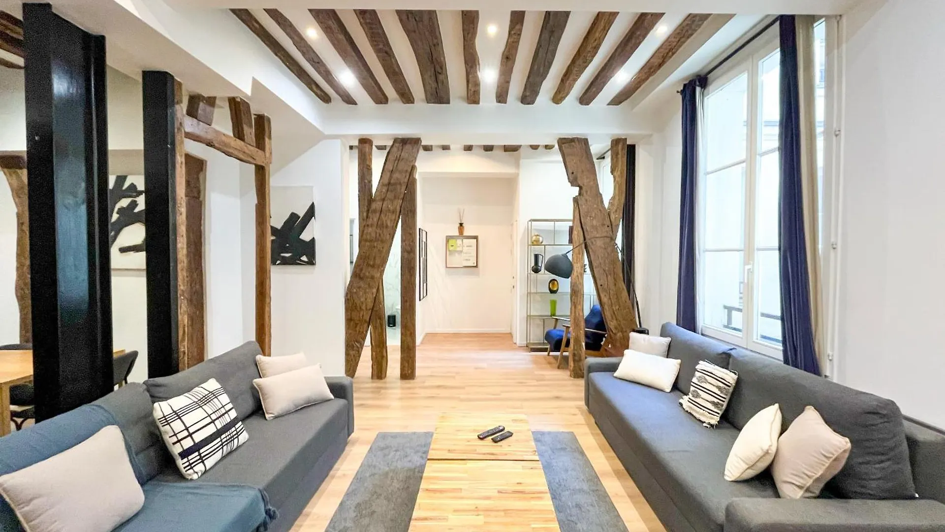 Apartment Urban Flat 67 - Spacious Parisian Flat In Paris France