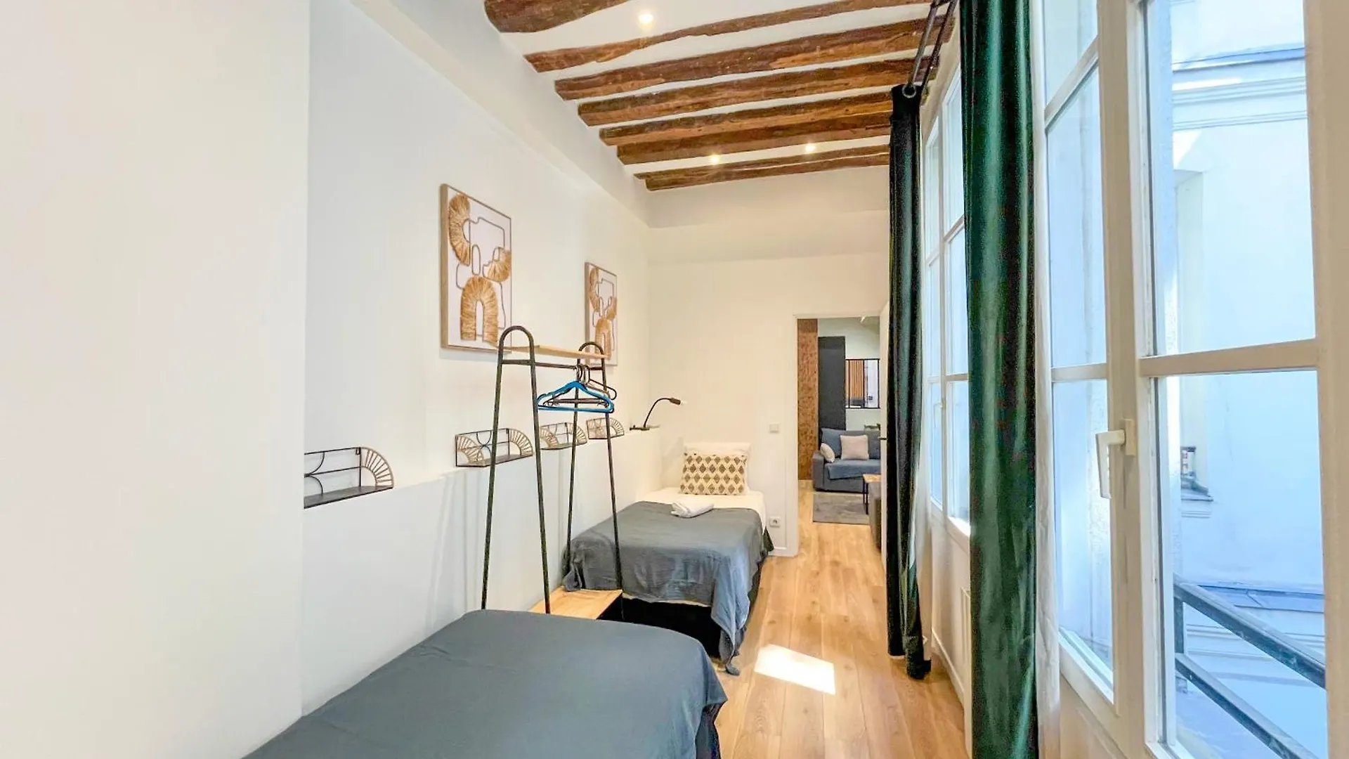 Apartment Urban Flat 67 - Spacious Parisian Flat In Paris
